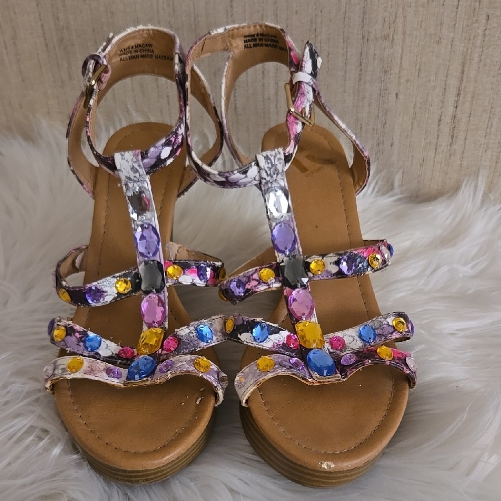 Report/Macaw - Colorful Gemstone Strappy Sandals